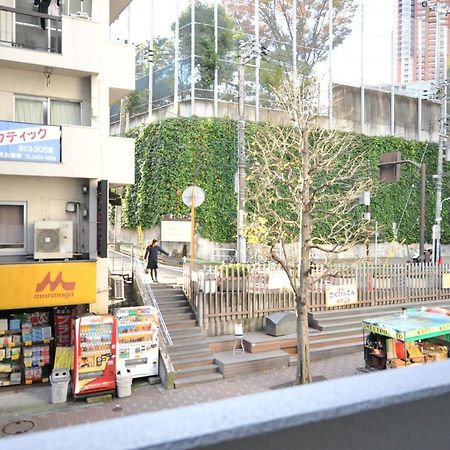 Azabujuban Chic 2-Bedroom Apartment Fancy Design Tokyo Exterior photo