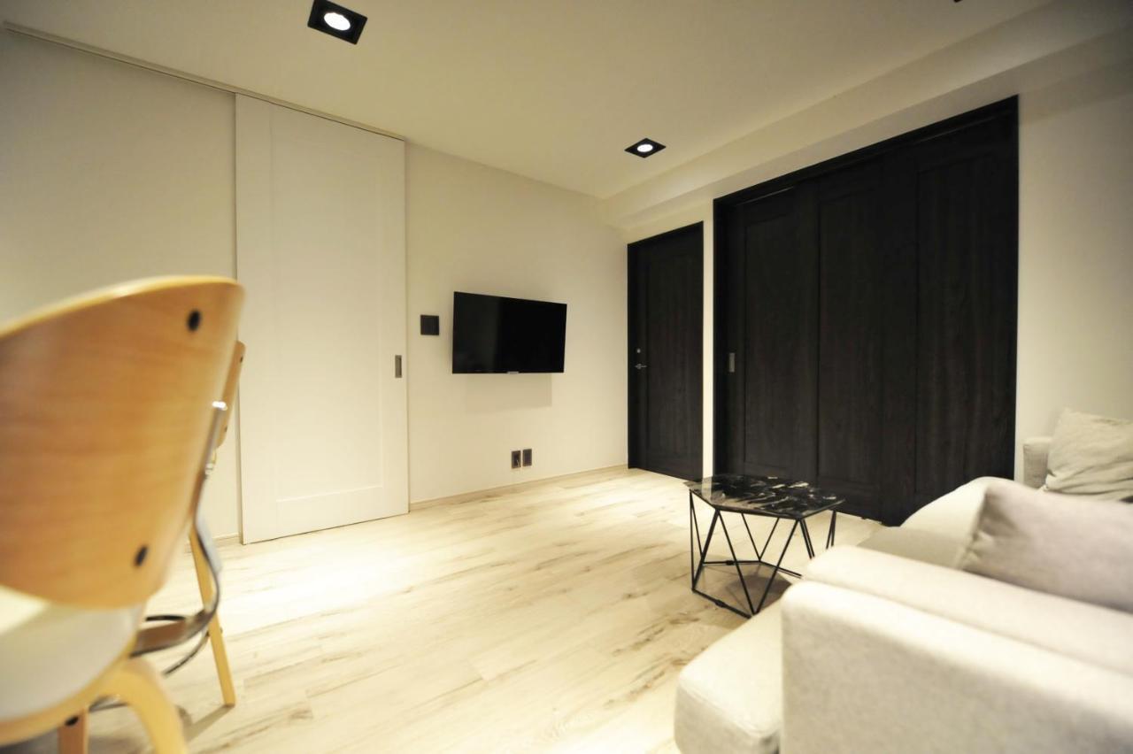 Azabujuban Chic 2-Bedroom Apartment Fancy Design Tokyo Exterior photo